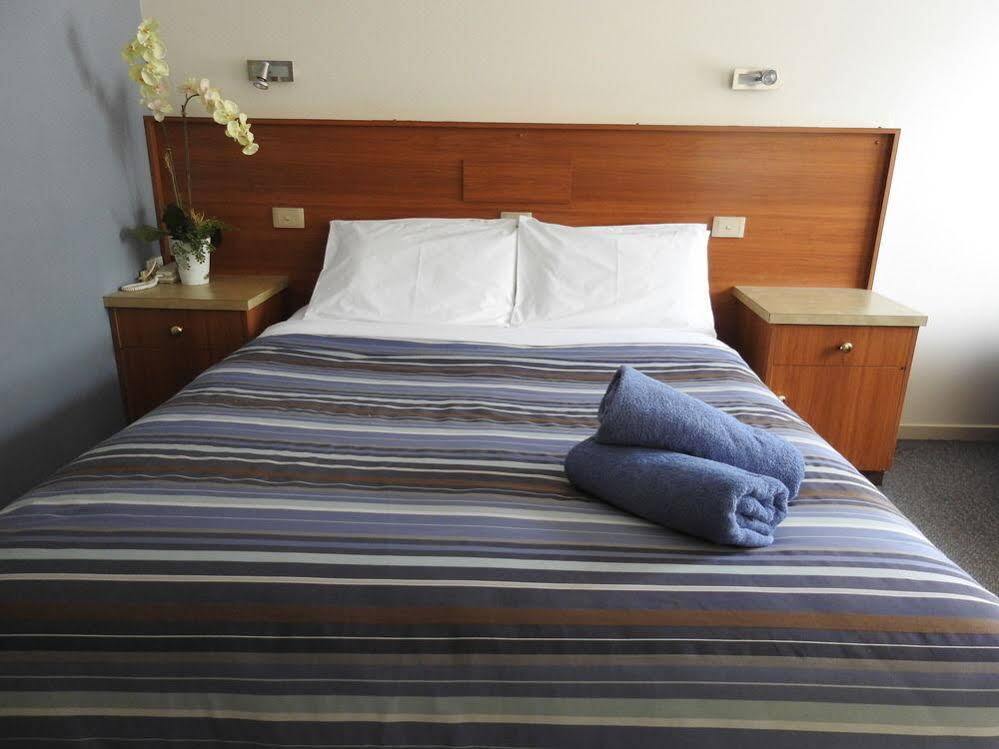 Anchor Belle Motel วอร์นามบูล ภายนอก รูปภาพ