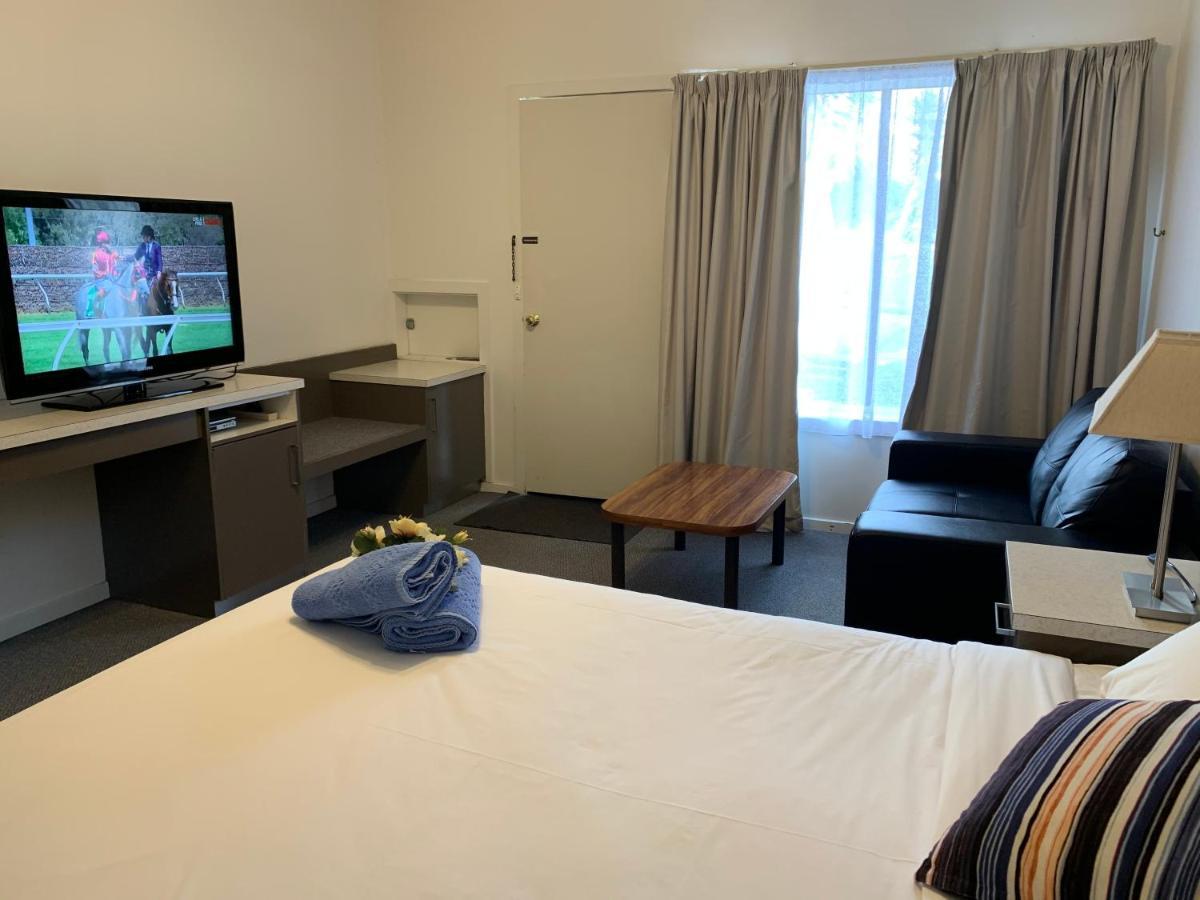Anchor Belle Motel วอร์นามบูล ภายนอก รูปภาพ